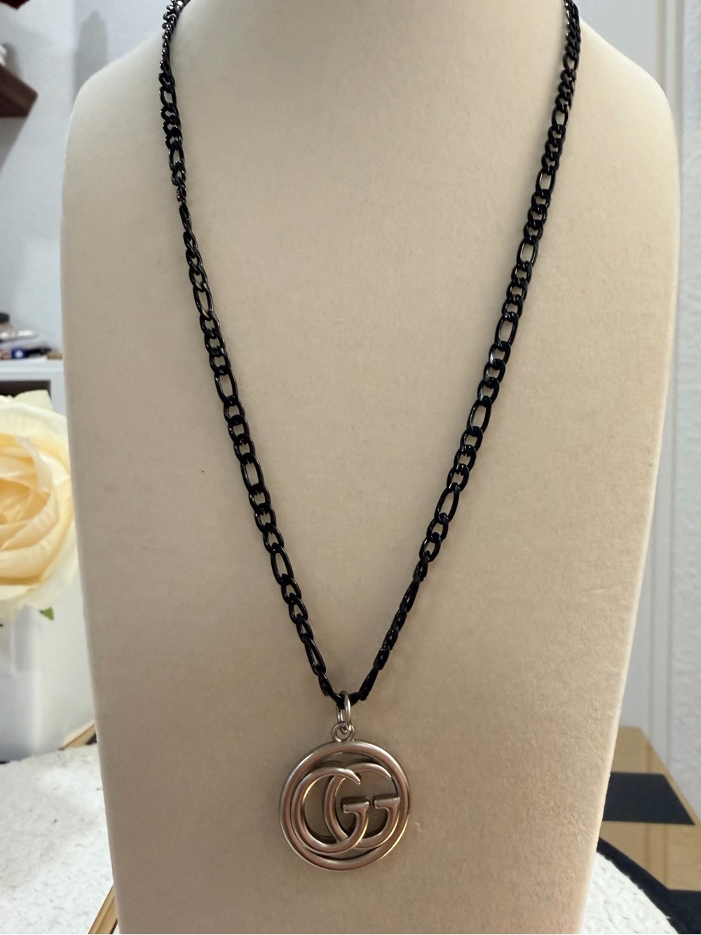 18 inch ⭐️  Gunmetal Figaro Chain Necklace with Silver Double G Pendant- NEW